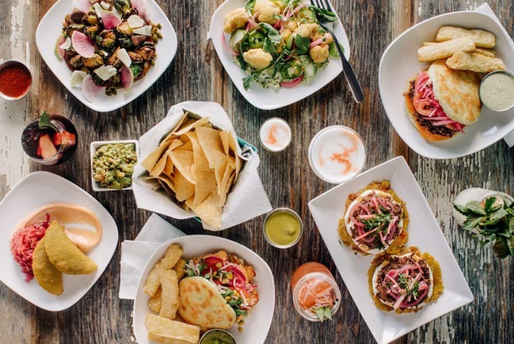 A Food Lover’s Guide to Miami: Best Eats and Hidden Gems