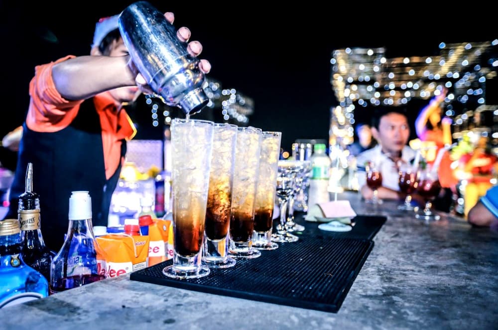 A Food Lover’s Guide to Phnom Penh: Best Places to Eat and Drink