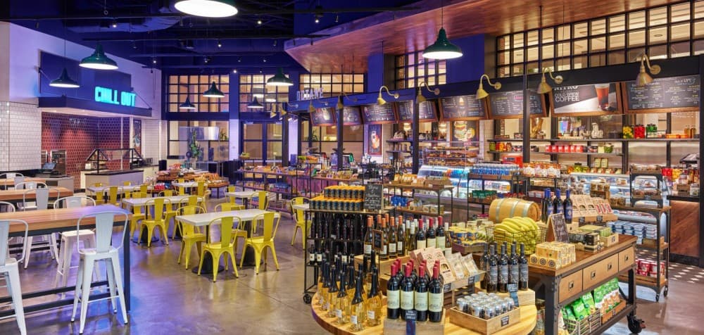 A Foodie’s Guide to Orlando: Best Places to Eat and Drink