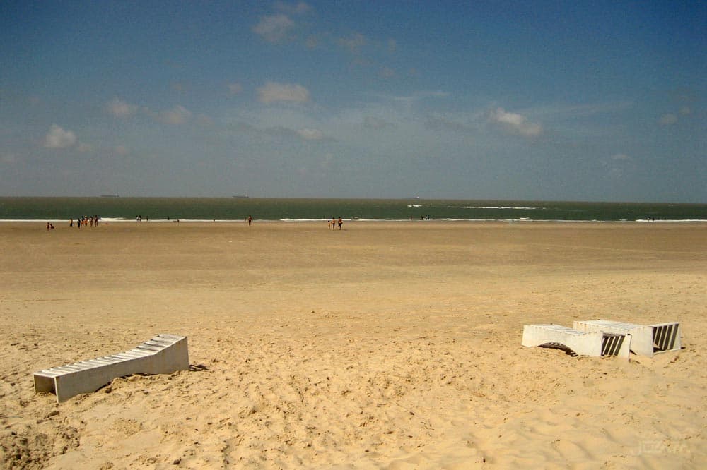 Best Beaches in and Around Mindelo for Sun, Surf, and Relaxation