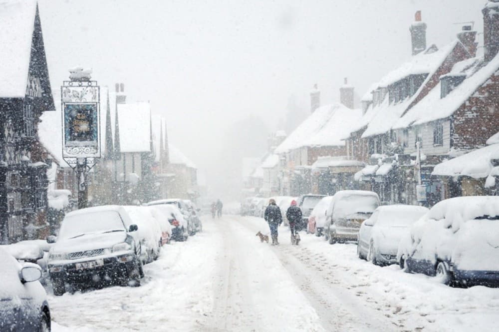 Stepantsminda in Winter vs. Summer: When is the Best Time to Visit?