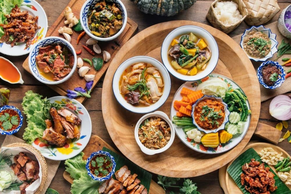 A Foodie’s Guide to Orlando: Best Places to Eat and Drink