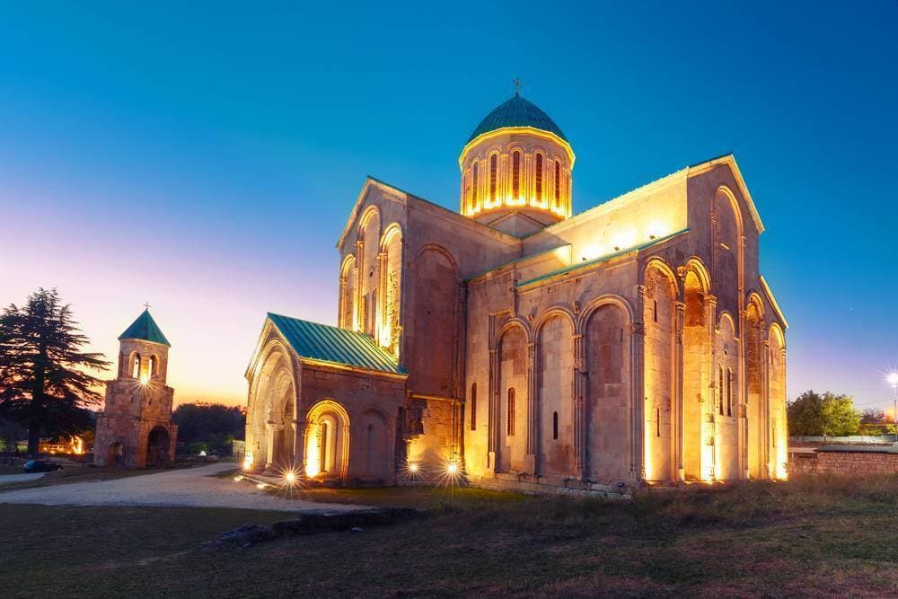 Exploring Kutaisi’s Nature: Parks, Caves, and Stunning Views