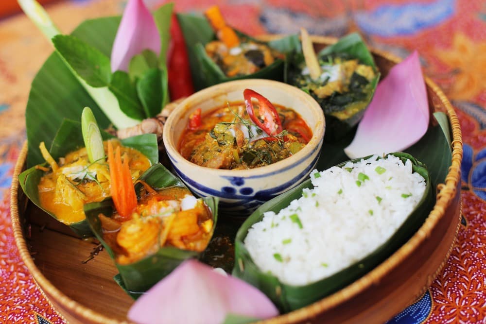 A Food Lover’s Guide to Phnom Penh: Best Places to Eat and Drink