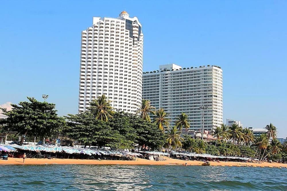 Exploring Pattaya’s Best Beaches and Waterfront Attractions