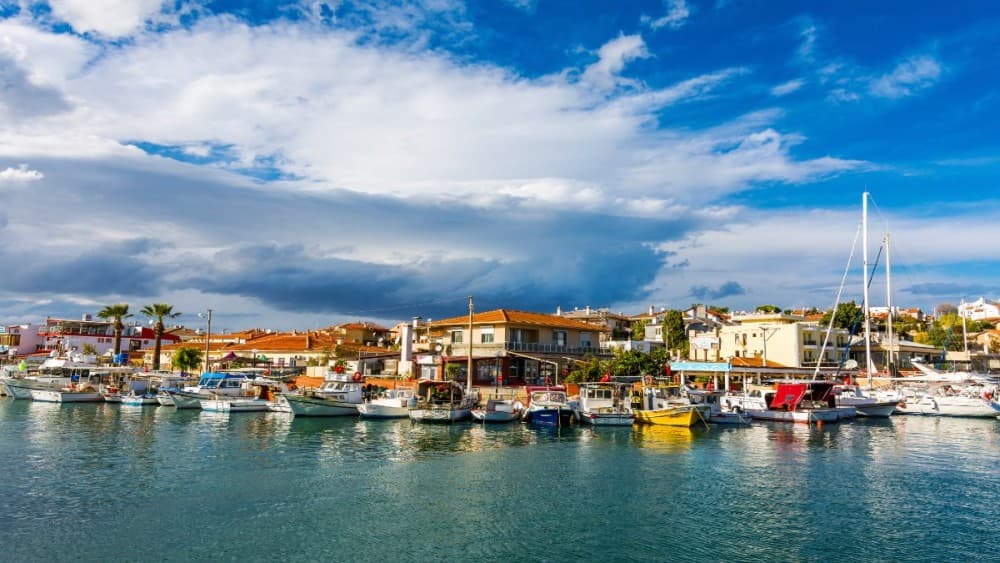 A First-Timer’s Guide to Exploring Çeşme: Sun, Sea, and Hidden Gems