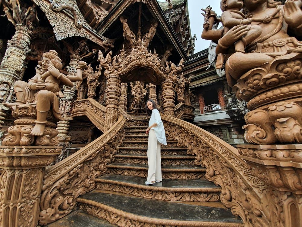 A Cultural Tour of Pattaya: Temples, Shows, and More