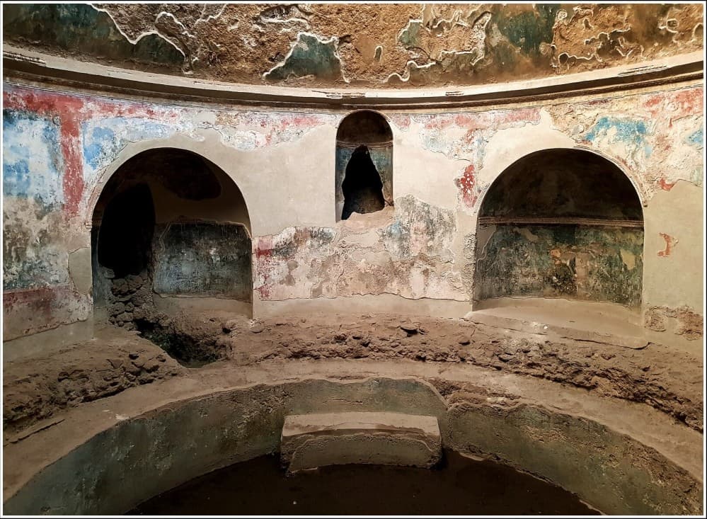 Top 5 Must-See Attractions in Pompeii: A First-Timer’s Guide
