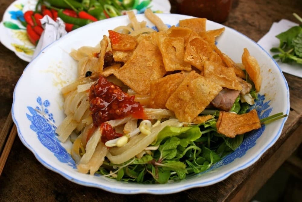 A Food Lover’s Guide to Hoi An: Best Dishes & Where to Eat