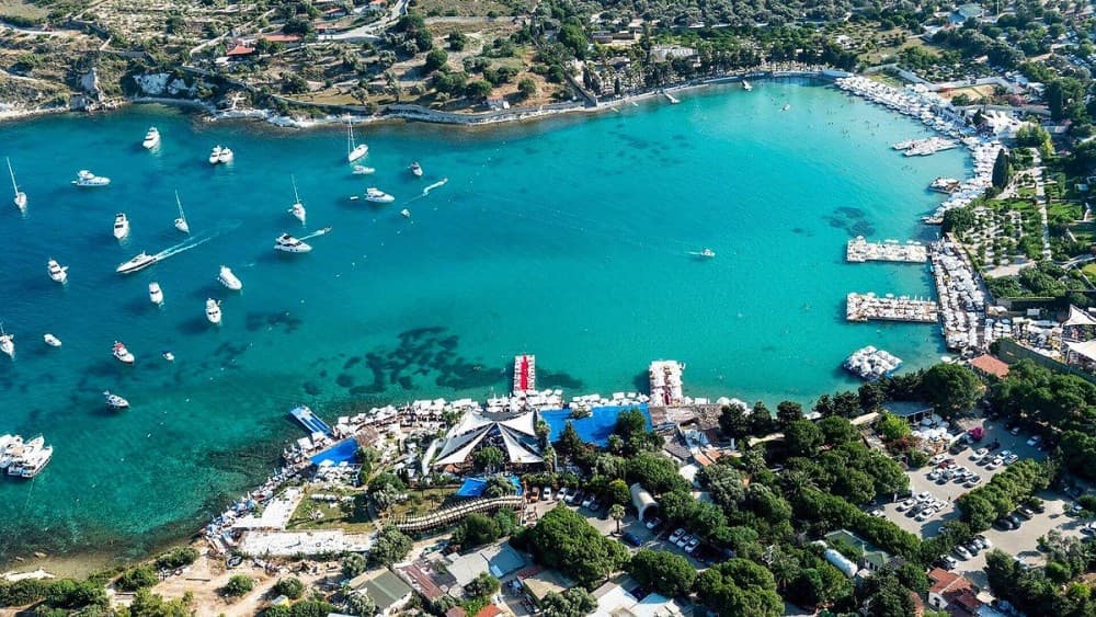 A First-Timer’s Guide to Exploring Çeşme: Sun, Sea, and Hidden Gems