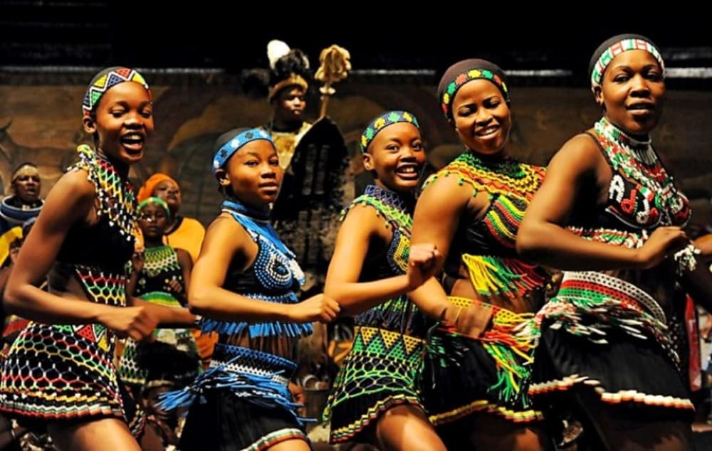 Cultural Experiences in Cartagena: History, Flavor, and Rhythm