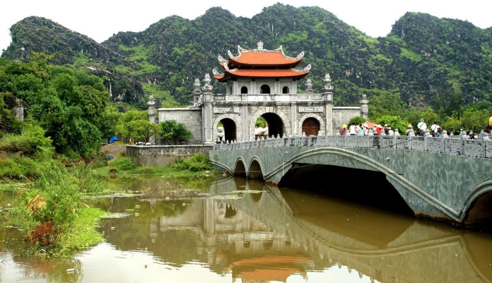 Exploring Hanoi’s Old Quarter: A Journey Through History and Culture