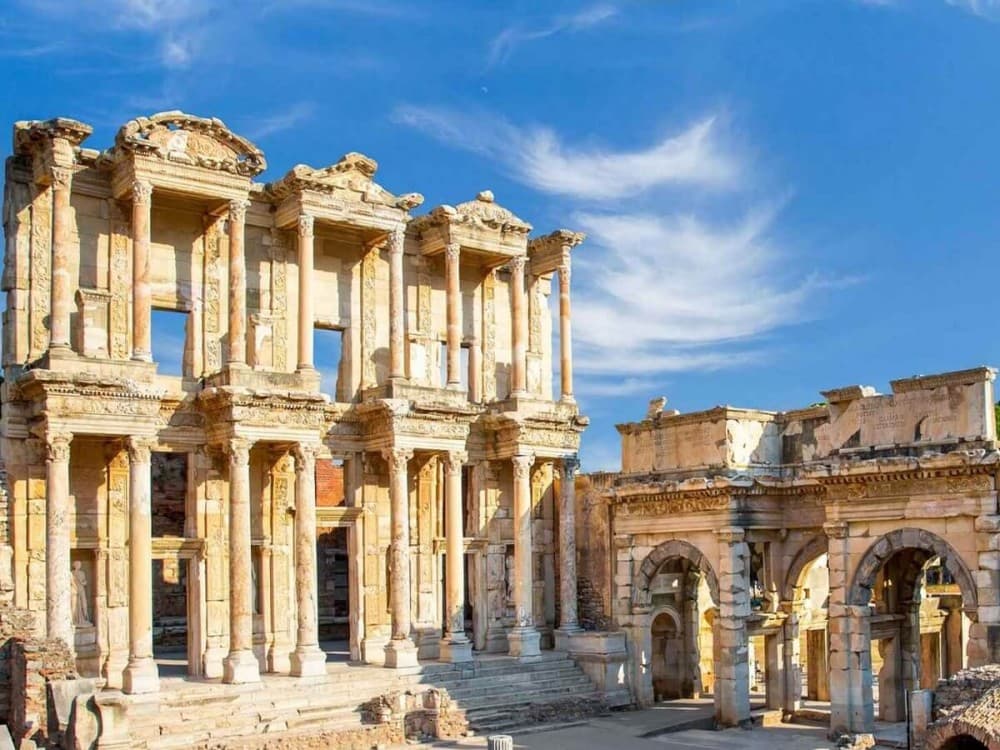 Selcuk: Selçuk for First-Timers: A Step Into History | ®ExcursionMania