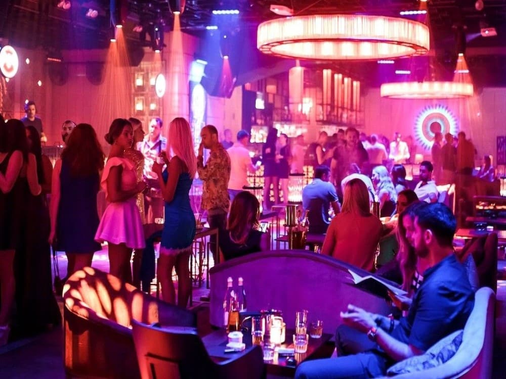 Praia: Nightlife in Praia: Bars, Clubs, and Entertainment Hotspots | ®ExcursionMania