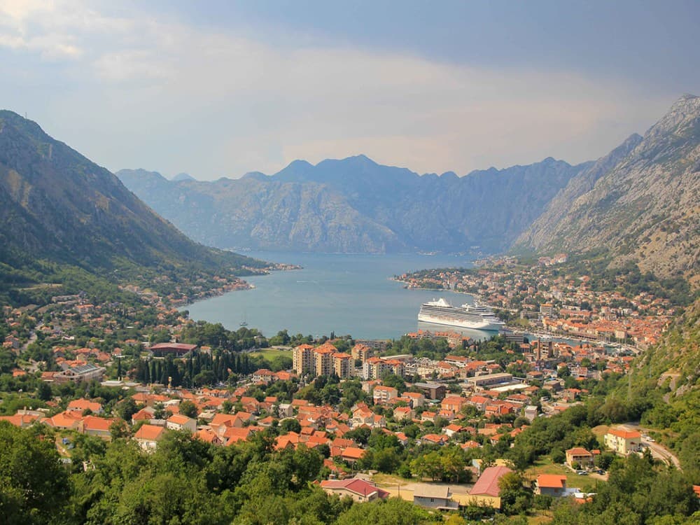 Kotor: Kotor on a Budget: Affordable Ways to Enjoy the City | ®ExcursionMania