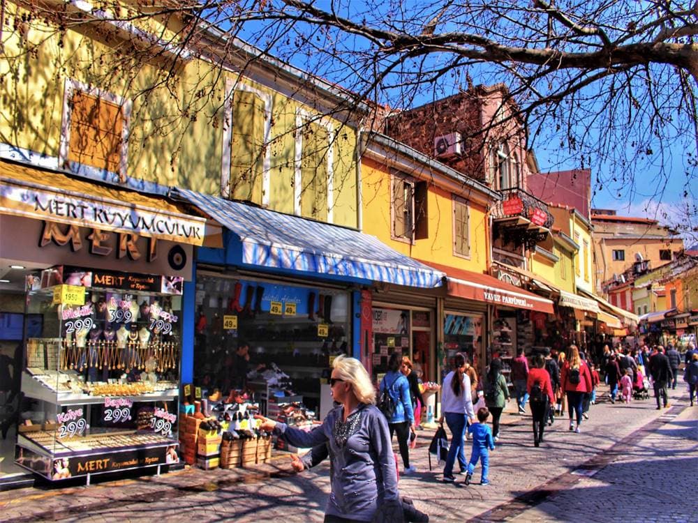 Izmir: A Shopper’s Paradise: Markets and Bazaars of İzmir | ®ExcursionMania