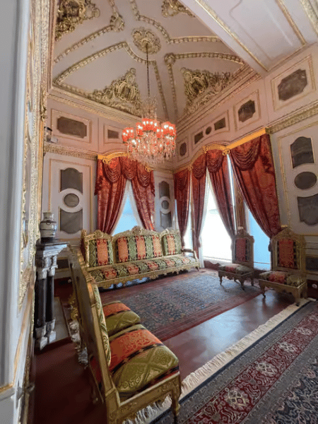 Istanbul: Topkapi and Harem Tour with Skip-the-Line Ticket | ®ExcursionMania