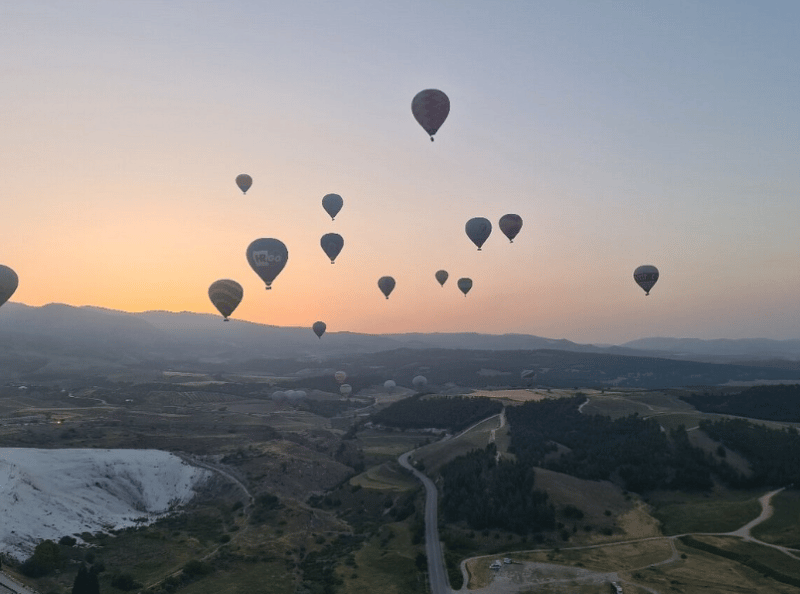 Kusadası: Pamukkale Tour With Balloon Flight & Private Transfer | ®ExcursionMania