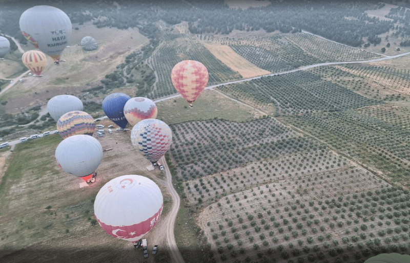 Kusadası: Pamukkale Tour With Balloon Flight & Private Transfer | ®ExcursionMania