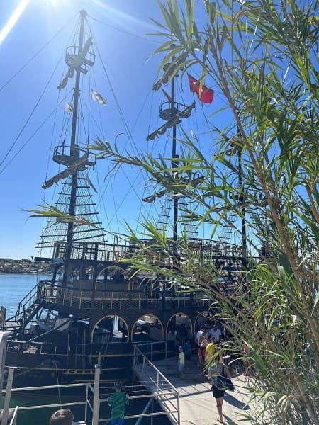 Antalya: Lara Pirate Boat Trip w/Unlimited Soft Drinks, Lunch & Hotel Transfer | ®ExcursionMania - Image 1