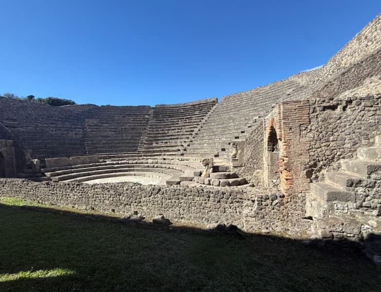 From Sorrento: Pompeii and Vesuvius Guided Tour with Lunch | ®ExcursionMania - Image 3