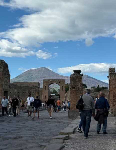 From Sorrento: Pompeii and Vesuvius Guided Tour with Lunch | ®ExcursionMania