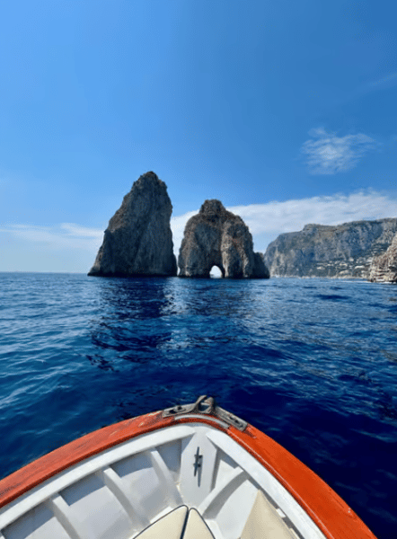 Capri: Island and Grottos Boat Cruise with Snacks and Drinks | ®ExcursionMania