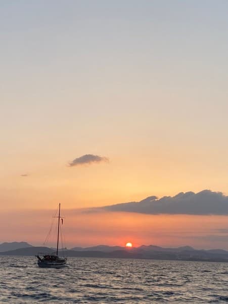 3-Hour Private Sunset Boat Tour With Dinner in Bodrum | ®ExcursionMania