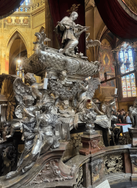 Prague: Skip-the-line Castle Ticket and Optional Audio Guide | ®ExcursionMania