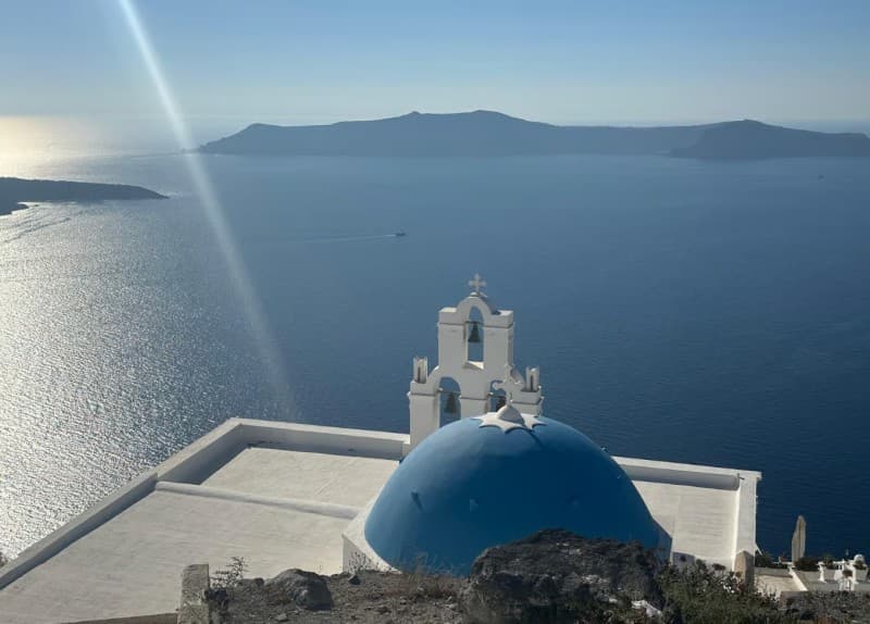 Private Famous Sights Tour with Local Guide in Santorini | ®ExcursionMania - Image 3