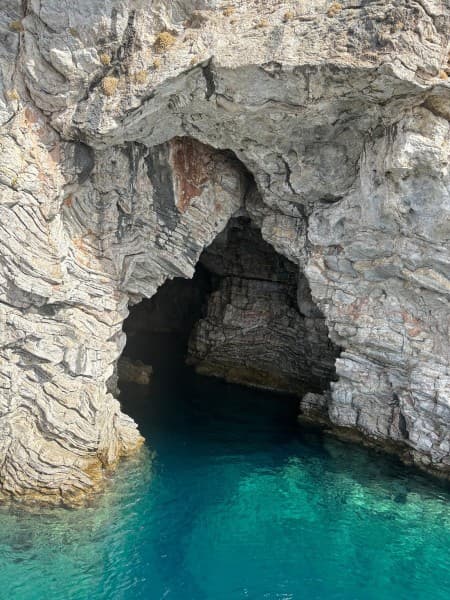 Marmaris: Boat Trip with Unlimited Drinks and BBQ Lunch | ®ExcursionMania