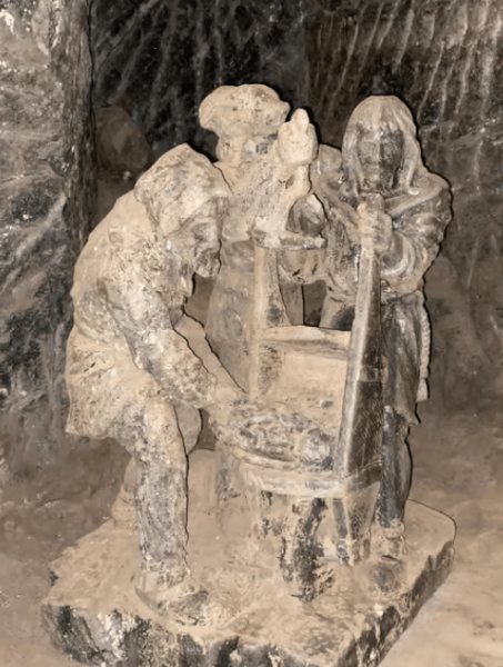 Krakow: UNESCO Underground Boat Expedition & Salt Mine Tour | ®ExcursionMania - Image 3