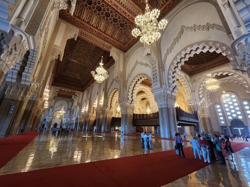 Visite de la mosquée hassan 2, ticket inclus, coupe file | ®ExcursionMania - Image 1