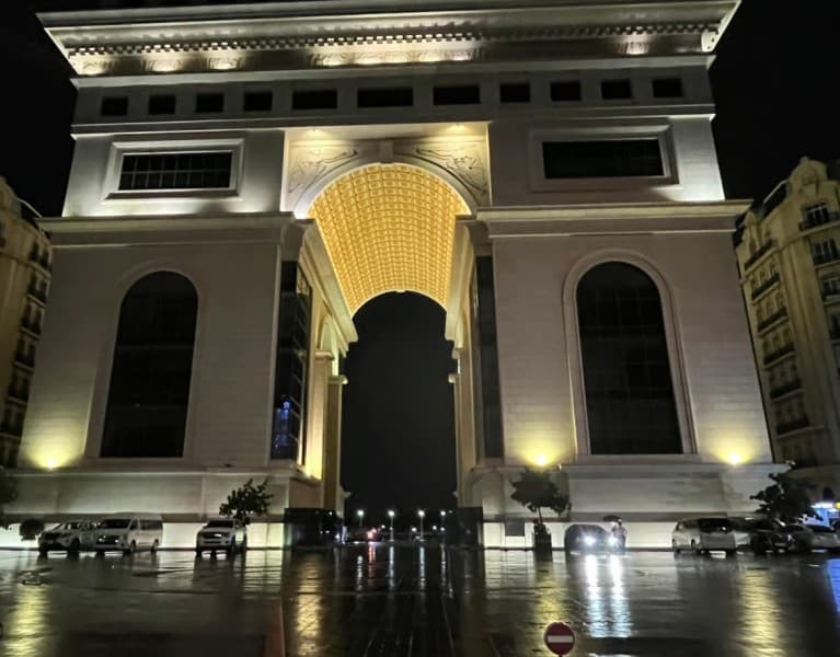 Phnom Penh: 9 Exciting Spots Evening Tuk-Tuk Tour | ®ExcursionMania