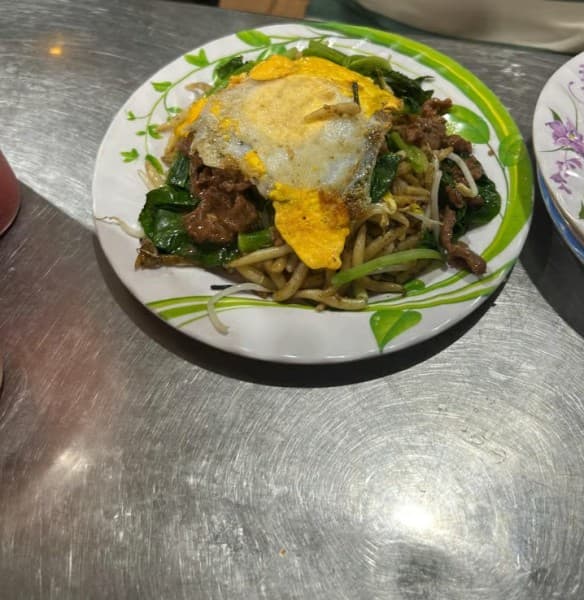 Phnom Penh: Evening Food Tour with Drinks & Tuk Tuk Included | ®ExcursionMania - Image 3