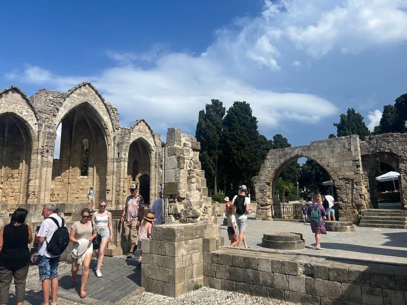 Icmeler Rhodes Ferry Trip With Free Hotel Transfer Service | ®ExcursionMania