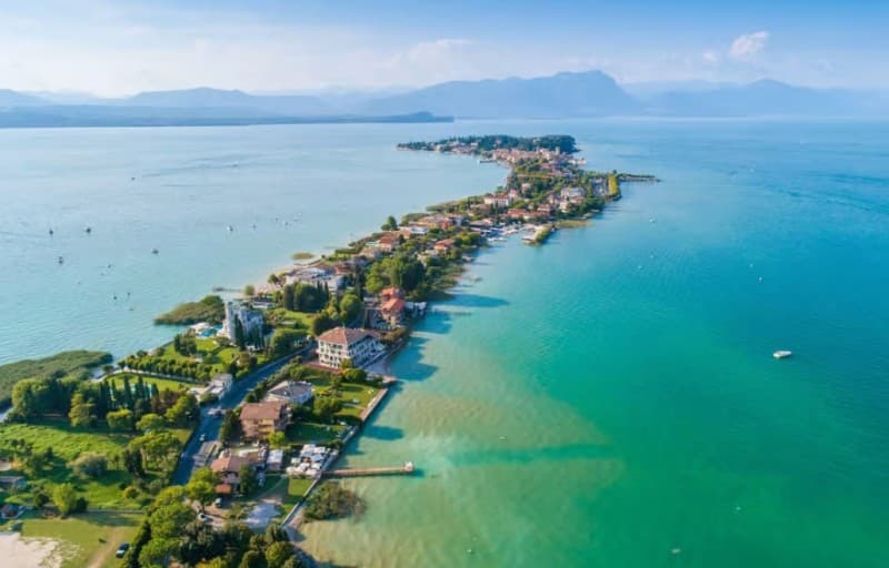 Milan: Verona Day Tour with a Lake Garda Cruise to Sirmione | ®ExcursionMania