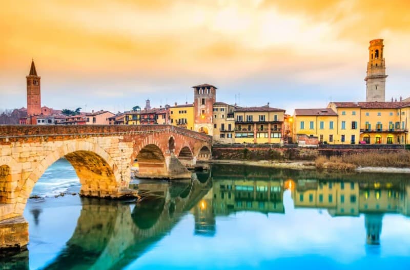 Milan: Verona Day Tour with a Lake Garda Cruise to Sirmione | ®ExcursionMania