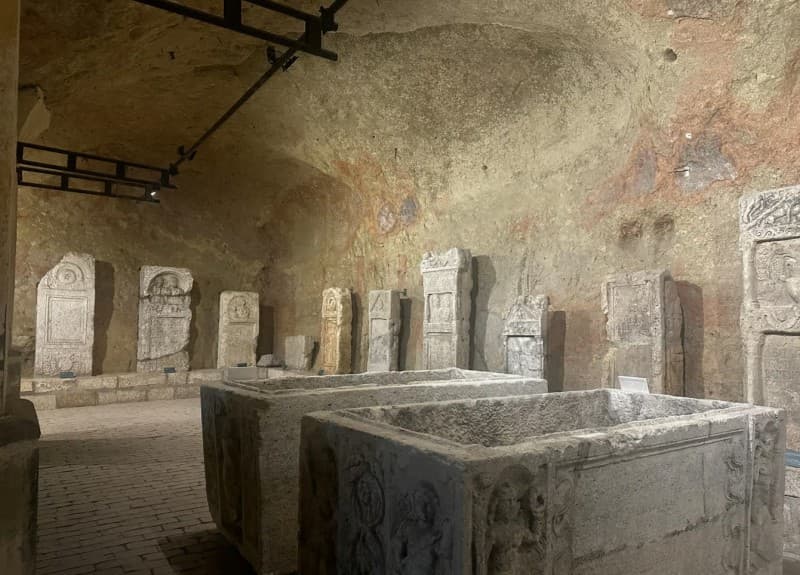 Belgrade: Underground Tour with Glass of Wine | ®ExcursionMania