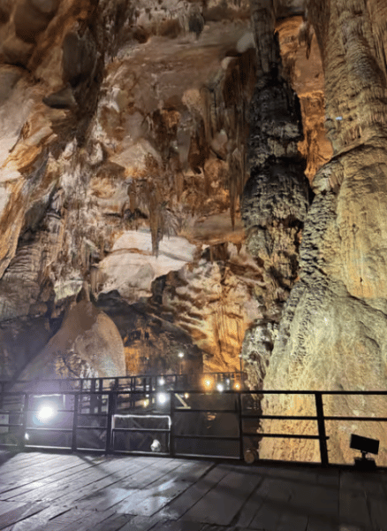 Phong Nha/Dong Hoi: Phong Nha Cave and Paradise Cave Tour | ®ExcursionMania