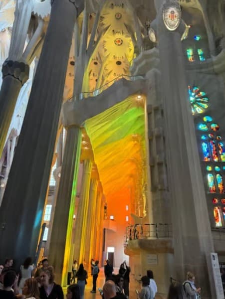 Barcelona: Sagrada Familia Skip-the-Line Entry Ticket & Tour | ®ExcursionMania