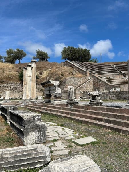 From Izmir: Pergamon Tour with Hotel Transfer & Lunch | ®ExcursionMania - Image 2