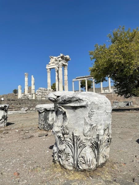 From Izmir: Pergamon Tour with Hotel Transfer & Lunch | ®ExcursionMania