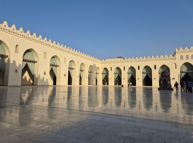 Cairo in a Day: Pyramids, Museum, Bazaar & Nile Dinner Cruise | ®ExcursionMania - Image 1