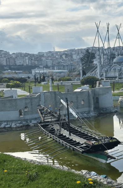 Istanbul: Miniatürk Open-Air Miniature Park Skip-the-Line | ®ExcursionMania - Image 2