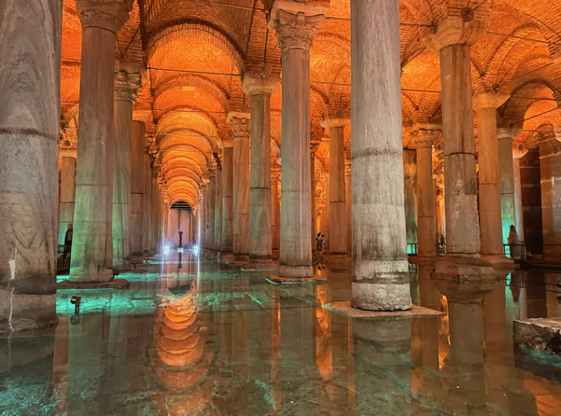 Combo: Hagia Sophia Basilica Cistern Optional Topkapi Palace | ®ExcursionMania