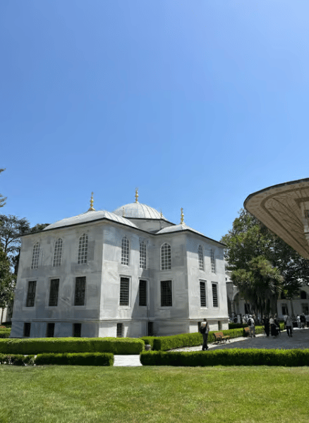 Istanbul: Topkapi Palace & Harem Museum Ticket & Audio Guide | ®ExcursionMania - Image 4