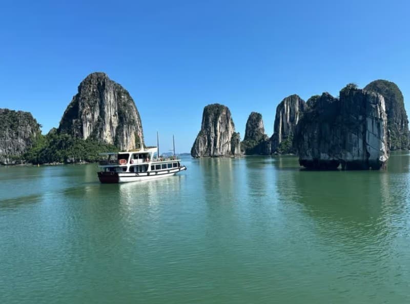 Hanoi: Islands & Caves Ha Long Cruise with Lunch & Kayaking | ®ExcursionMania - Image 1