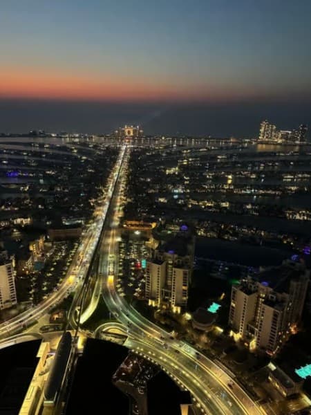 Dubai: Burj Khalifa Levels 124 & 125 Entry Ticket  Options | ®ExcursionMania - Image 2