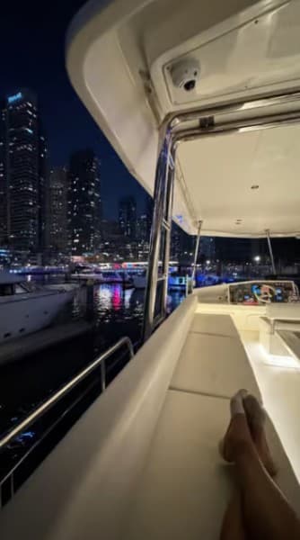 Dubai Marina Yacht Tour: Ain Wheel, JBR & Harbour in 1 Hour | ®ExcursionMania